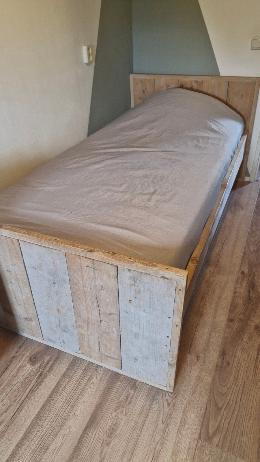 Steigerhouten eenpersoonsbed, Ophalen, 90 cm, Steigerhout, Zo goed als nieuw