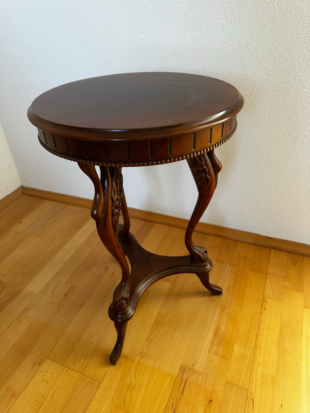 Broccant salontafeltje, Ophalen