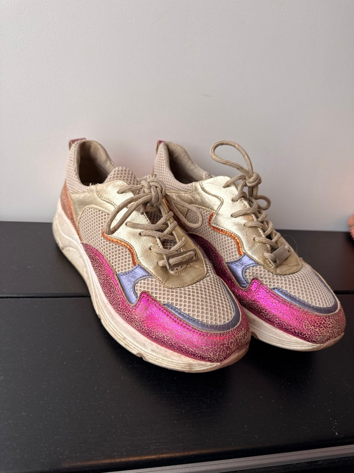 Gouden en roze sneakers met glitter 42, Overige kleuren, Ophalen of Verzenden, Sneakers of Gympen, Gedragen