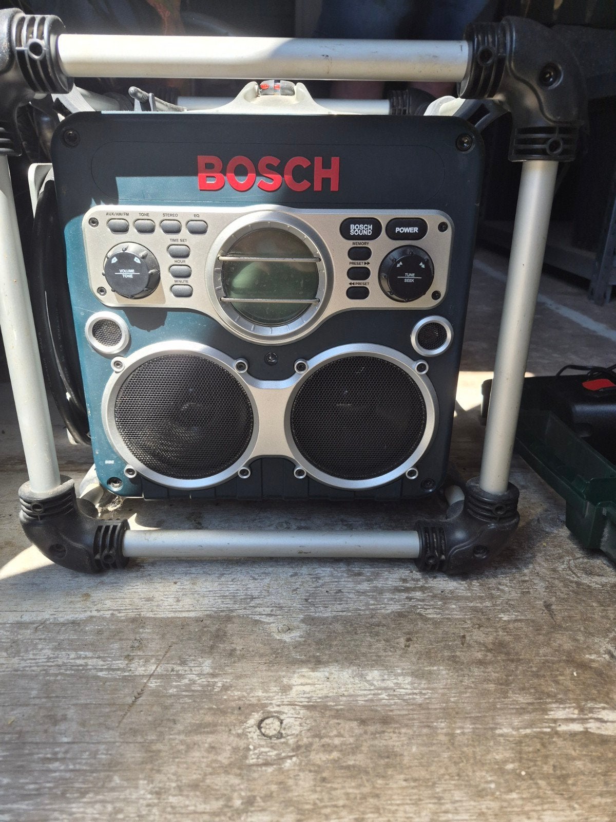 Bosch GML 24 V Professionele bouwradio met 2 accu's, Audio, Tv en Foto, Radio's, Zo goed als nieuw, Bouwradio, Ophalen