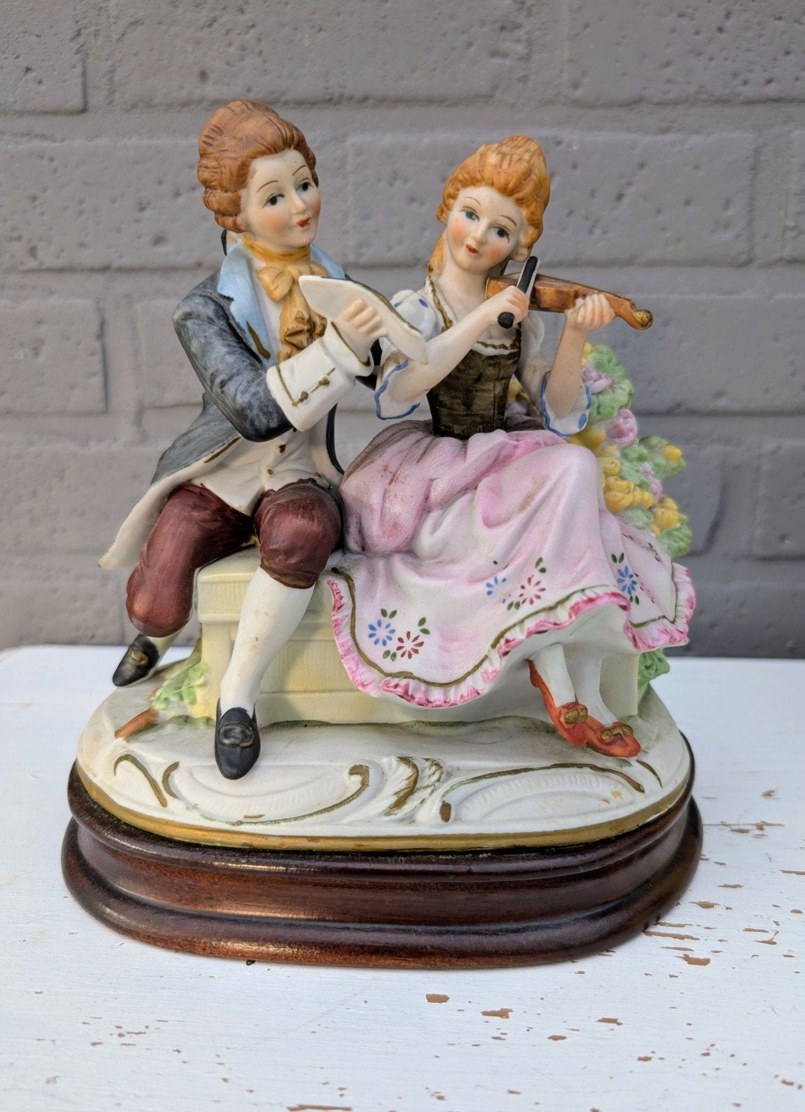 Vintage Porseleinen Beeldje: Muzikaal Paar, Ophalen of Verzenden