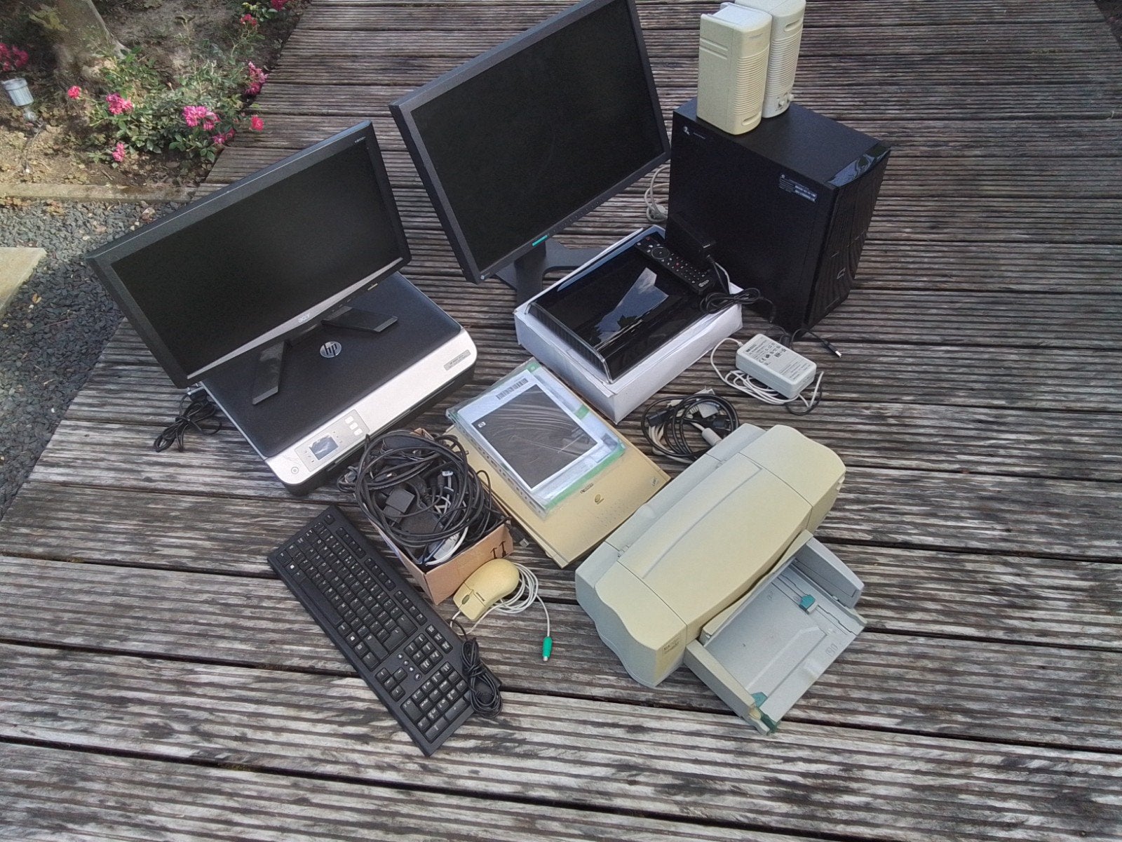 PARTIJ MONITORS  PRINTERS SCANNERS  MODEM  ETC, Ophalen, Zo goed als nieuw