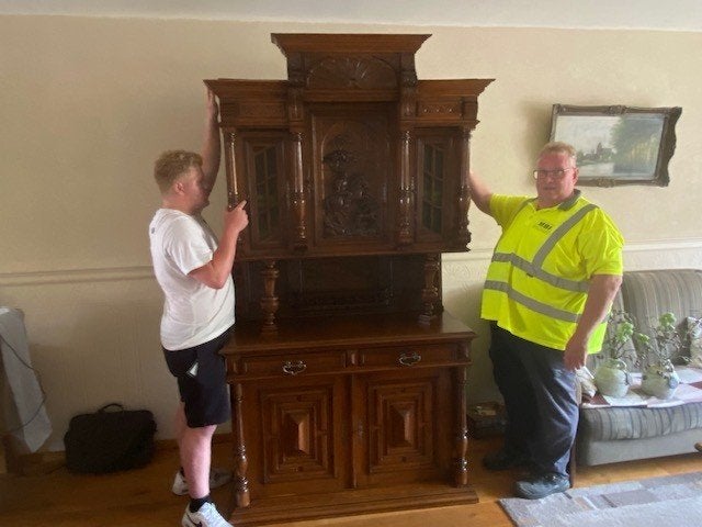 Franse buffet kast, Ophalen