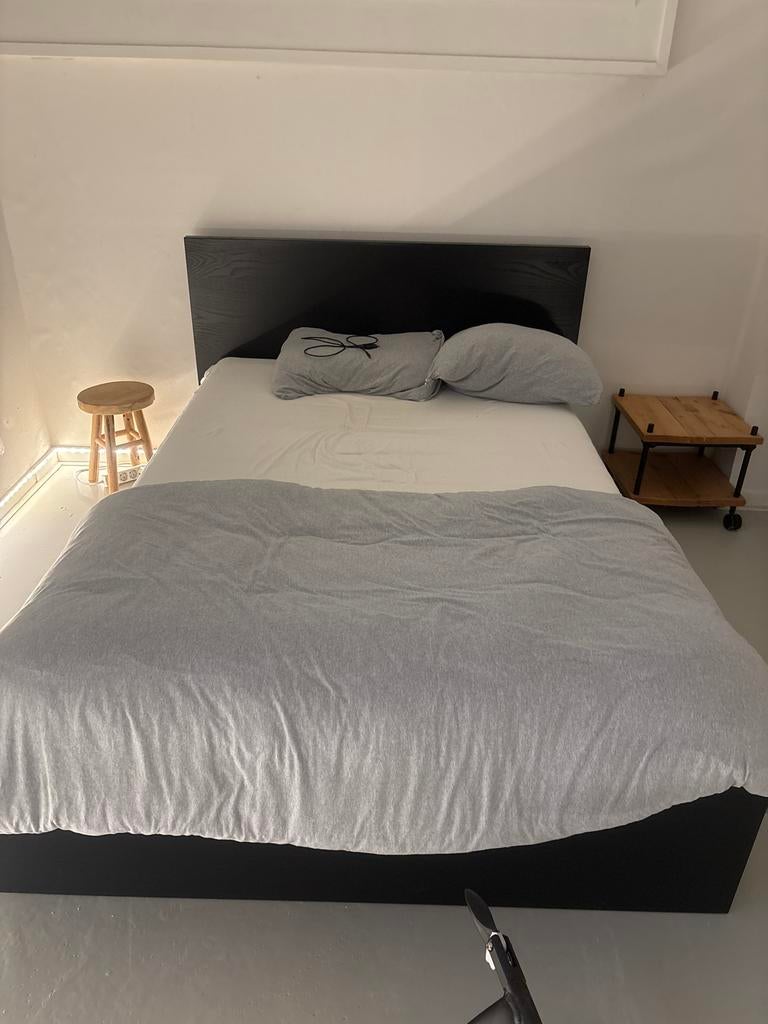 IKEA MALM bedframe 140x200 cm - Zwartbruin, Huis en Inrichting, Slaapkamer | Bedden, Zwart, Tweepersoons, Zo goed als nieuw, 200 cm