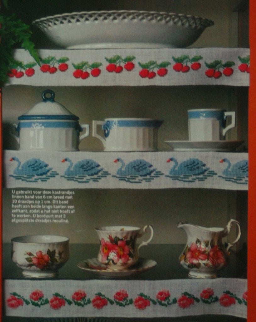 Borduurpatroon  Kersjes - Zwaantjes - Roosjes   nr 750 do, Verzenden, Nieuw, Handborduren, Patroon