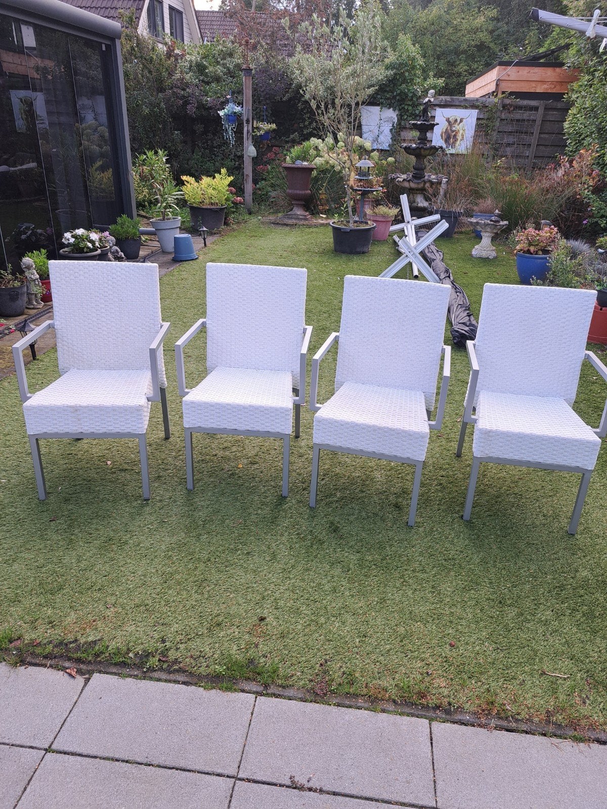 4 Witte Wicker Tuinstoelen met Aluminium Frame, Ophalen, Nieuw, Wicker, Stapelbaar