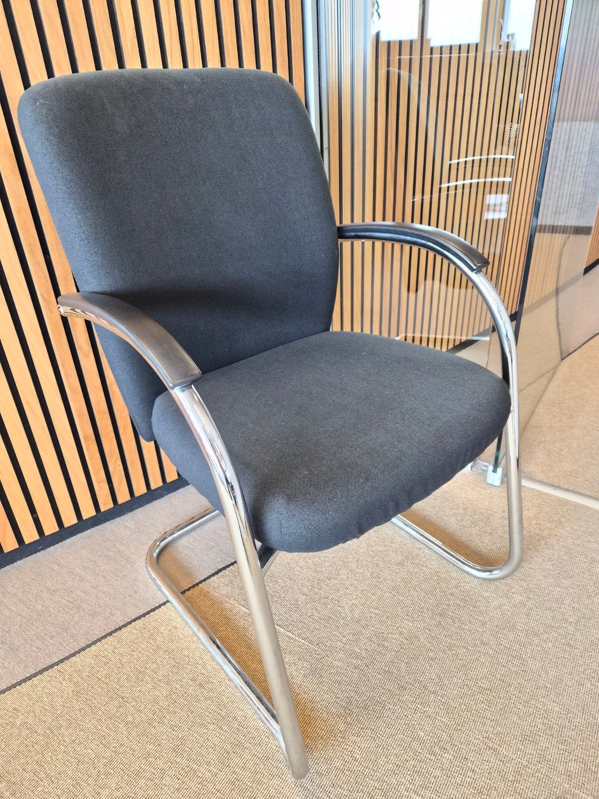 B4. Drabert Decorum Bureaustoel - Zo goed als nieuw, Ophalen, Modern, Zakelijk, Zwart, Zo goed als nieuw
