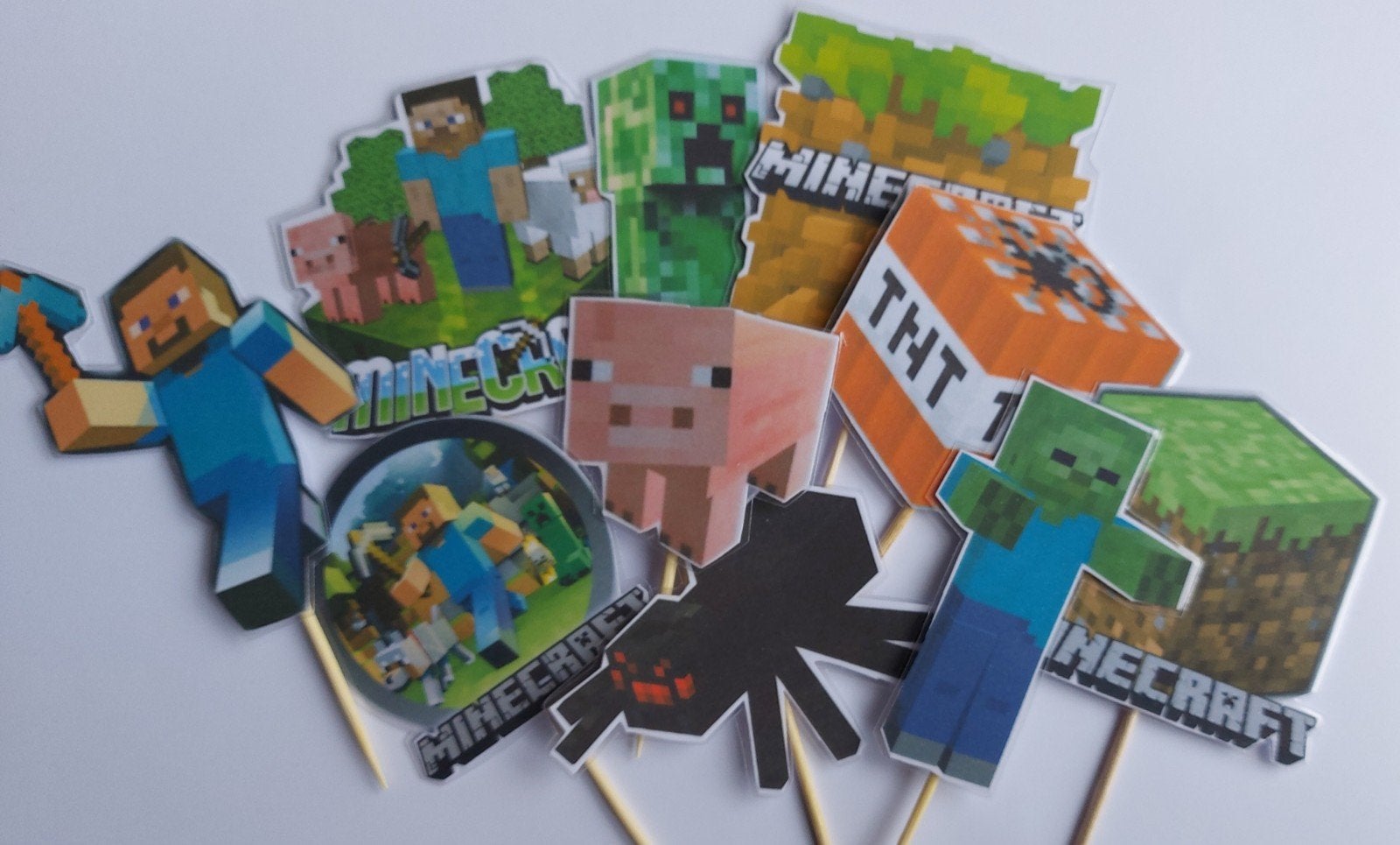 Set van 10 Minecraft cupcake traktatie prikkers, Ophalen of Verzenden, Nieuw, Versiering, Verjaardag