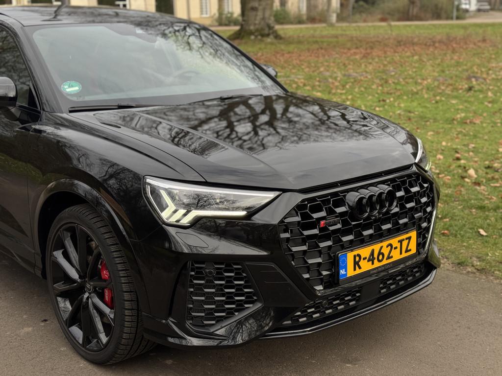 Audi RSQ3 Sportback TFSI RS (bj 2022, automaat), Auto's, Audi, Automaat, Gebruikt, 1675 kg, Zwart