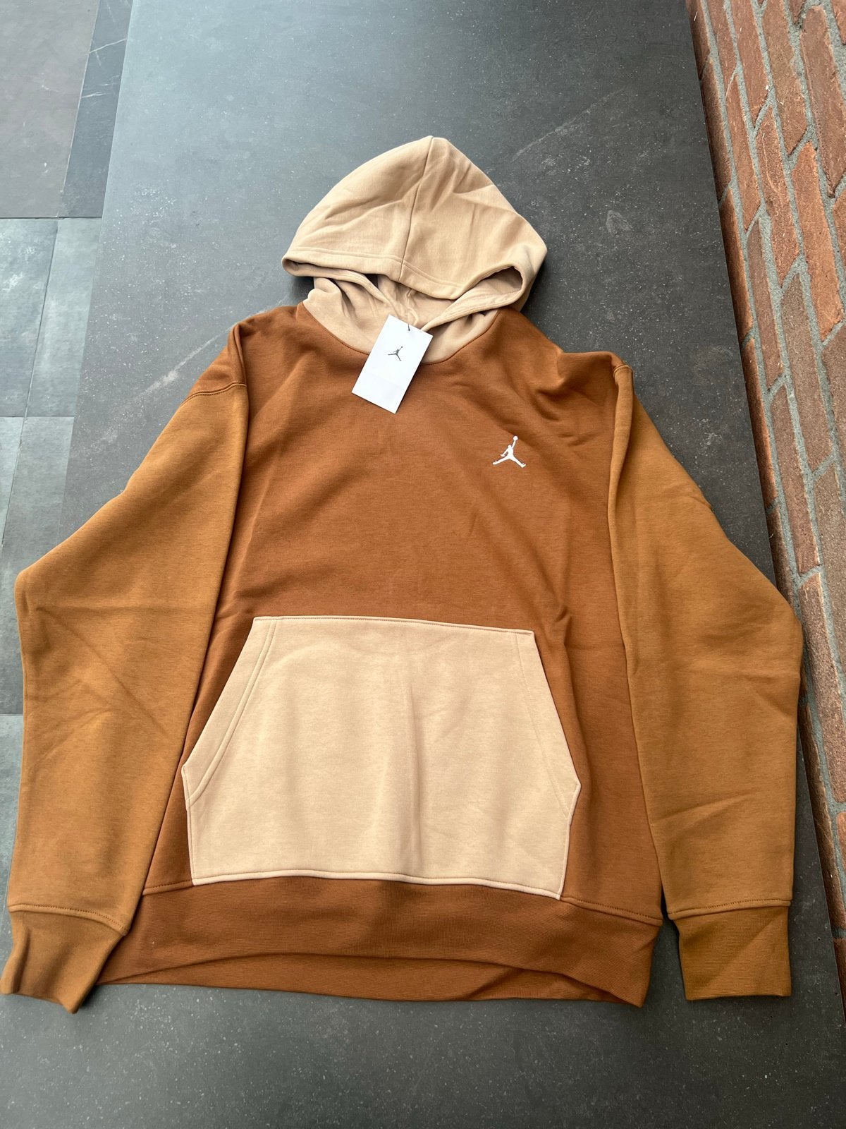 Jordan hoodie bruin/beige - Maat M, Ophalen of Verzenden, Nieuw, Maat 48/50 (M), Bruin