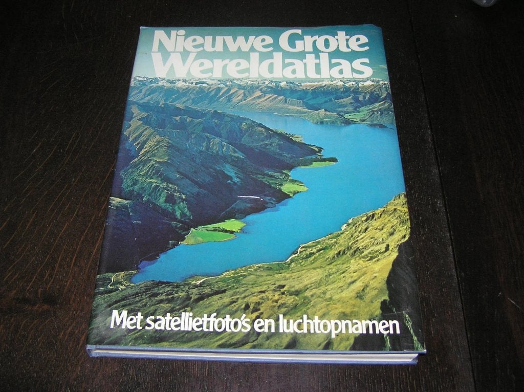 Nieuwe Grote Wereldatlas, Boeken, Overige typen, Ophalen of Verzenden, 1800 tot 2000, Wereld