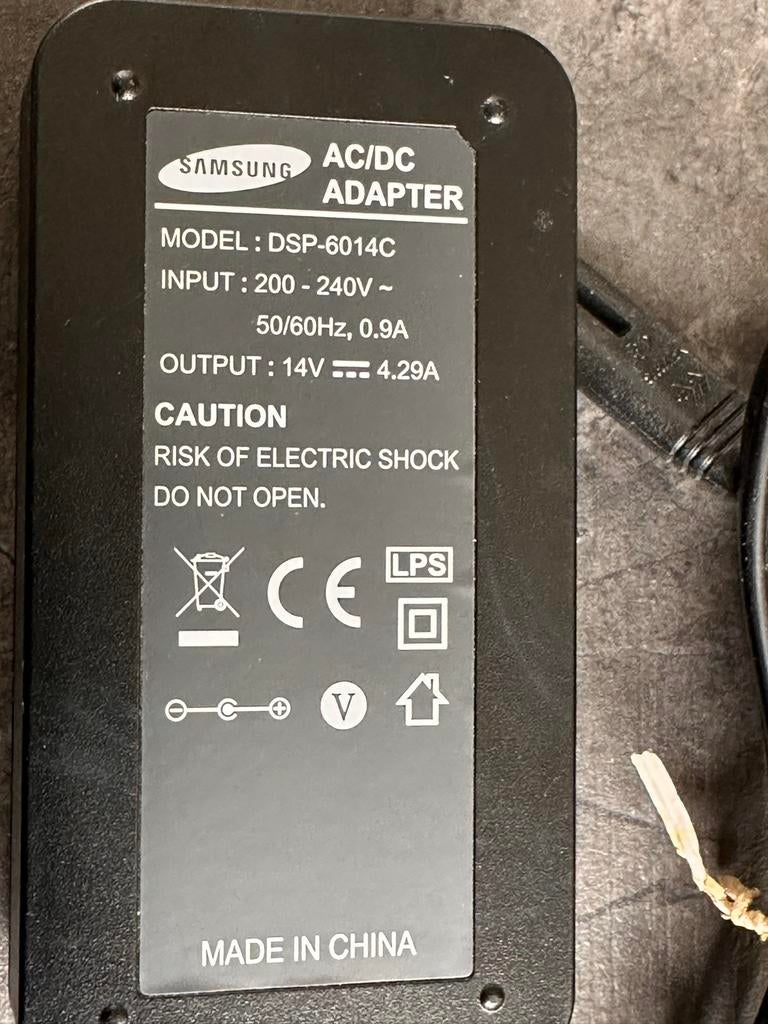 Samsung Voedingsadapter DSP-6014C - 14V 4.29A, Ophalen of Verzenden, Gebruikt