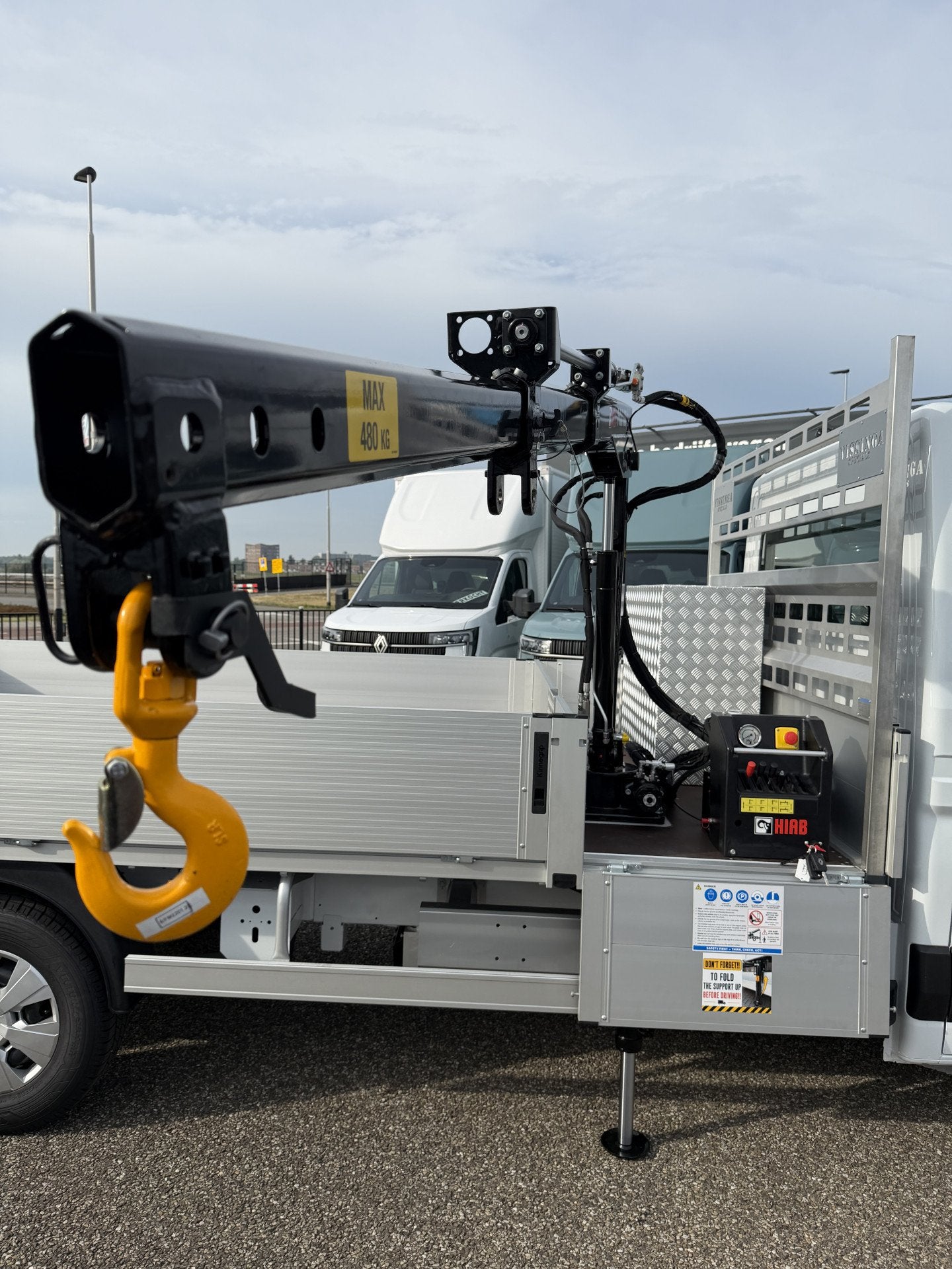 Renault Master E-Tech Pick-up + HIAB kraan + trekhaak, Stof, 2900 kg, Wit, Nieuw