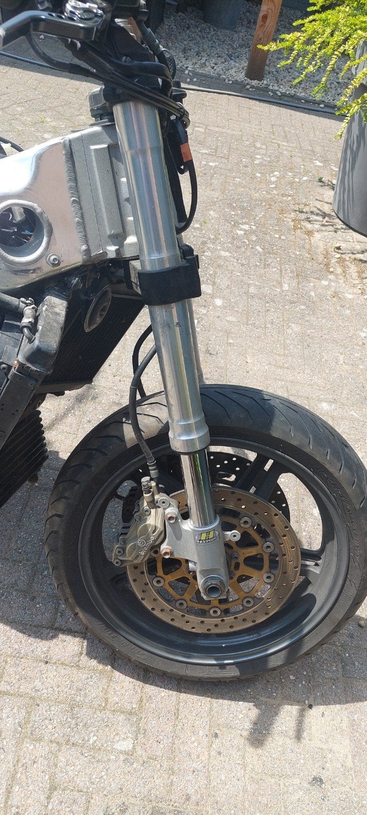 aprillia futura rst1000, Ophalen