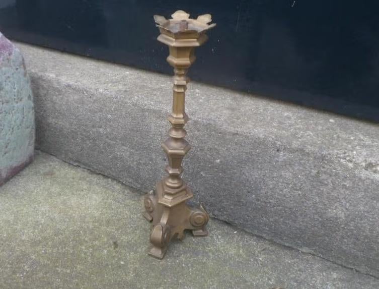 KERKKANDELAAR brons 30 cm. hoog TAFELKANDELAAR KANDELAAR, Ophalen of Verzenden, Koper of Brons