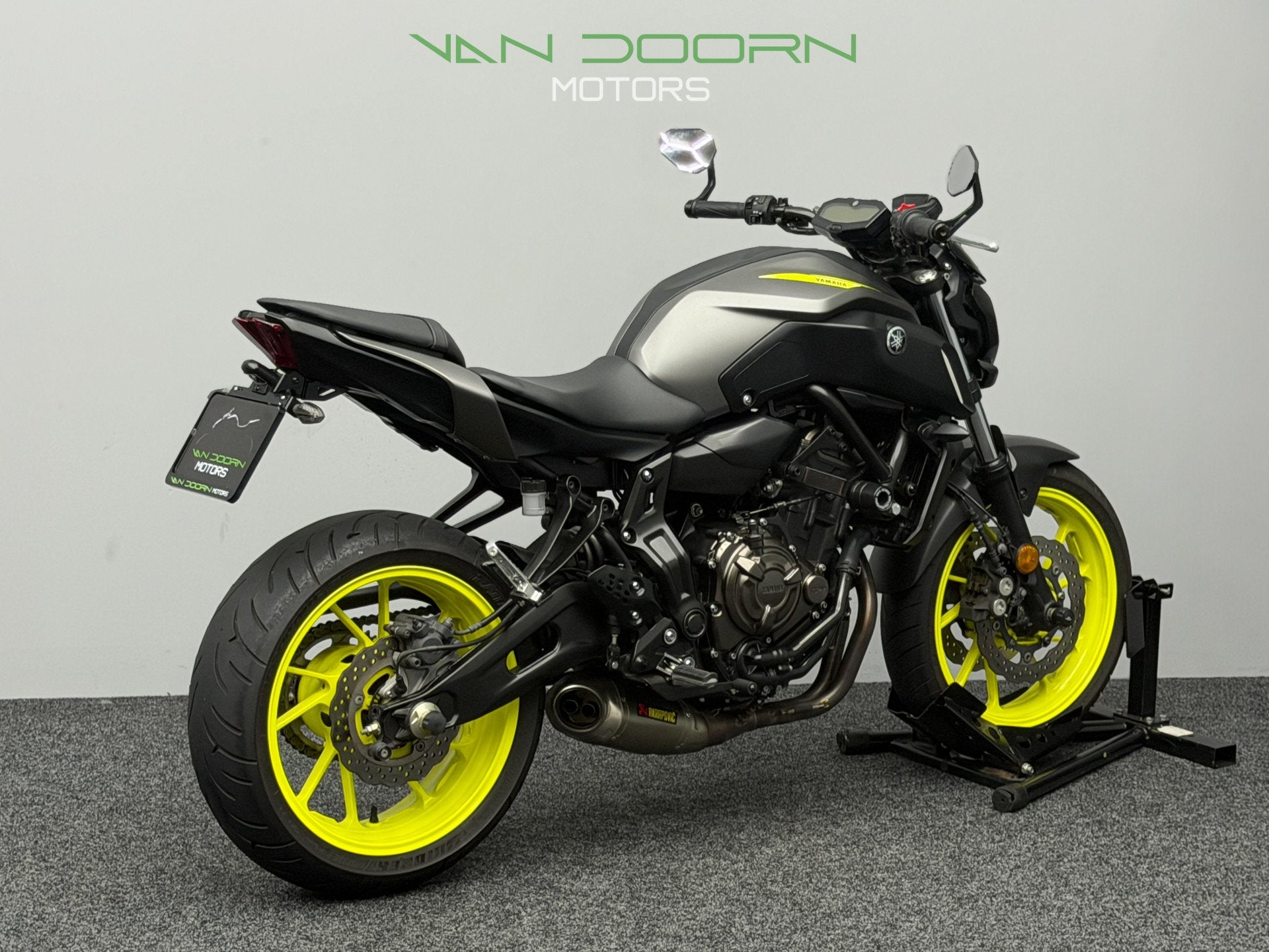 Yamaha MT-07 ABS | Akrapovic | 2018 | 16DKM | FLUO | MT 07, Info@vandoornmotors.nl, Kraaivenstraat 23-5
5048AB  TILBURG, NL, Bedrijf