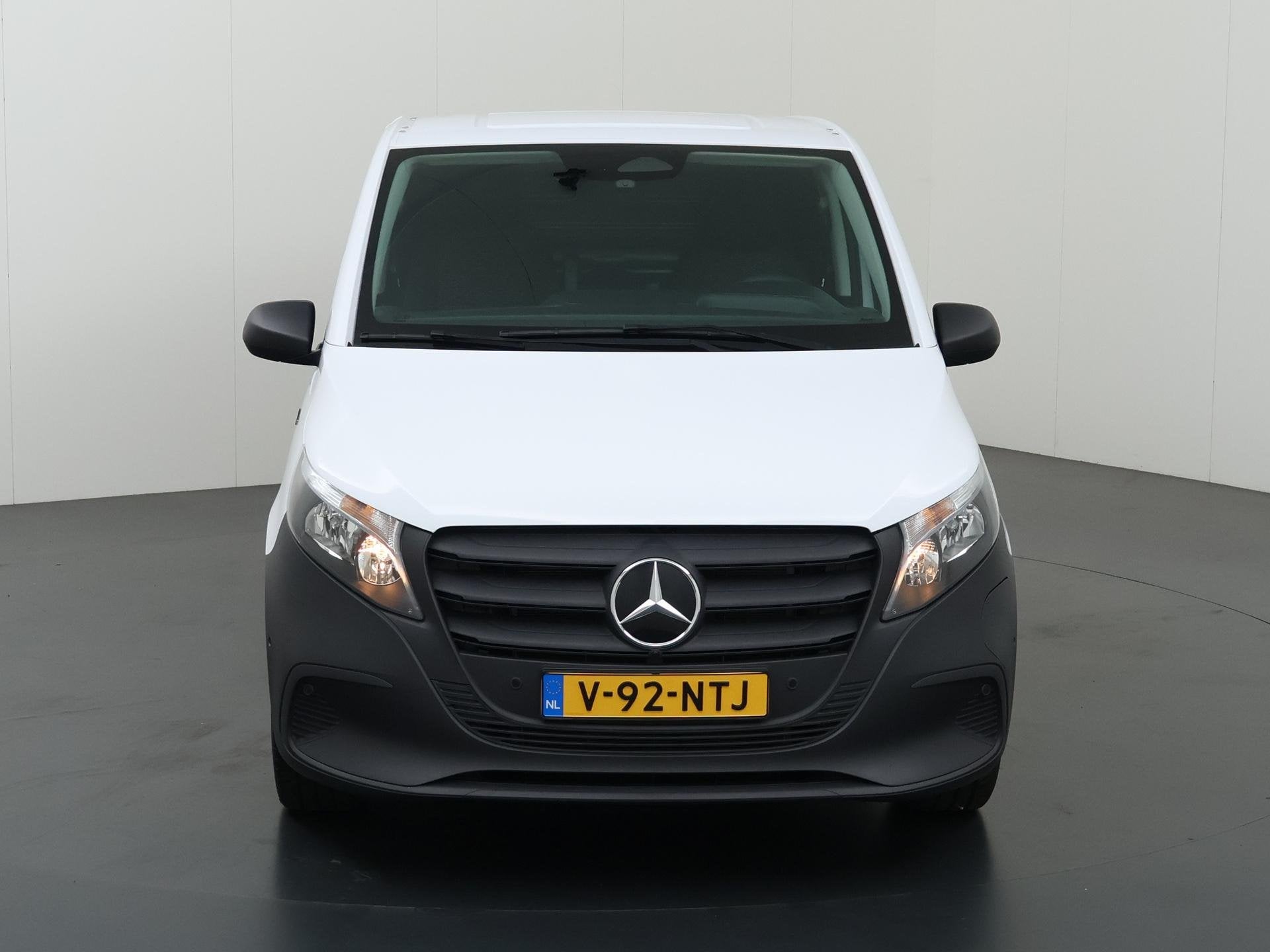 Mercedes-Benz eVito 112 Bestelwagen L2 66 kWh | Navigatie |, Auto's, Stof, 116 pk, Wit, 2185 kg