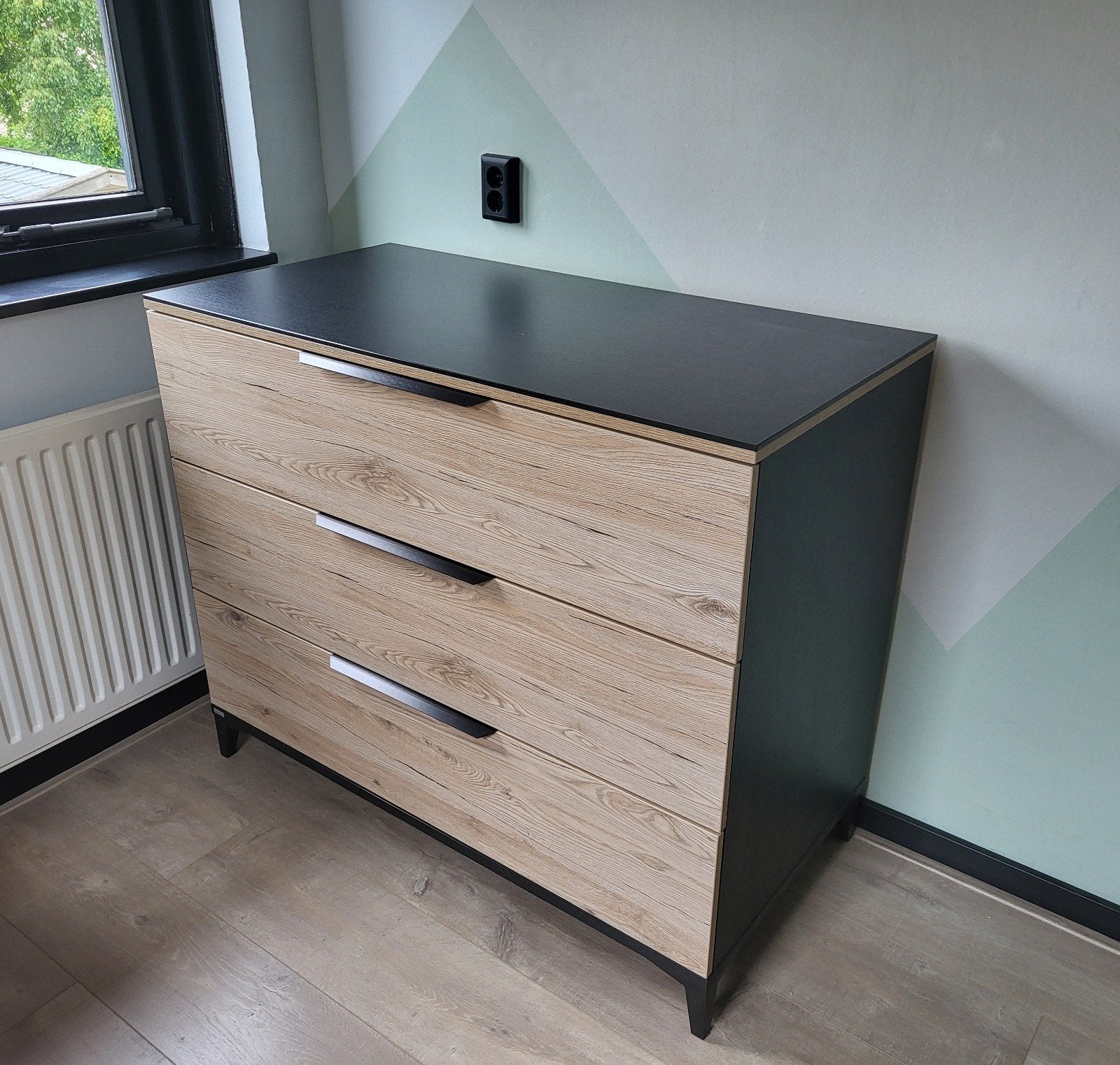 Paidi Kinderkamer: Kledingkast en Commode Zwart/Eiken, Kinderen en Baby's, 50 tot 70 cm, 105 cm of meer, Ophalen of Verzenden