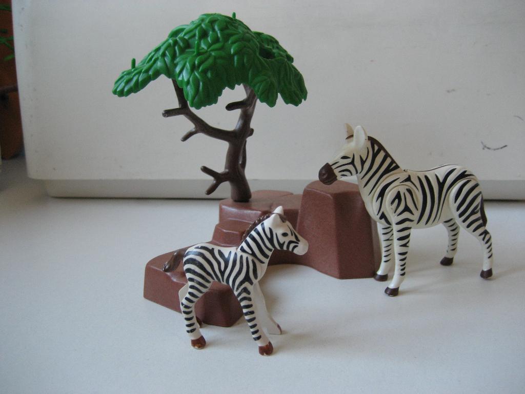 playmobil zebra met jong bij de rots, Ophalen of Verzenden, Zo goed als nieuw