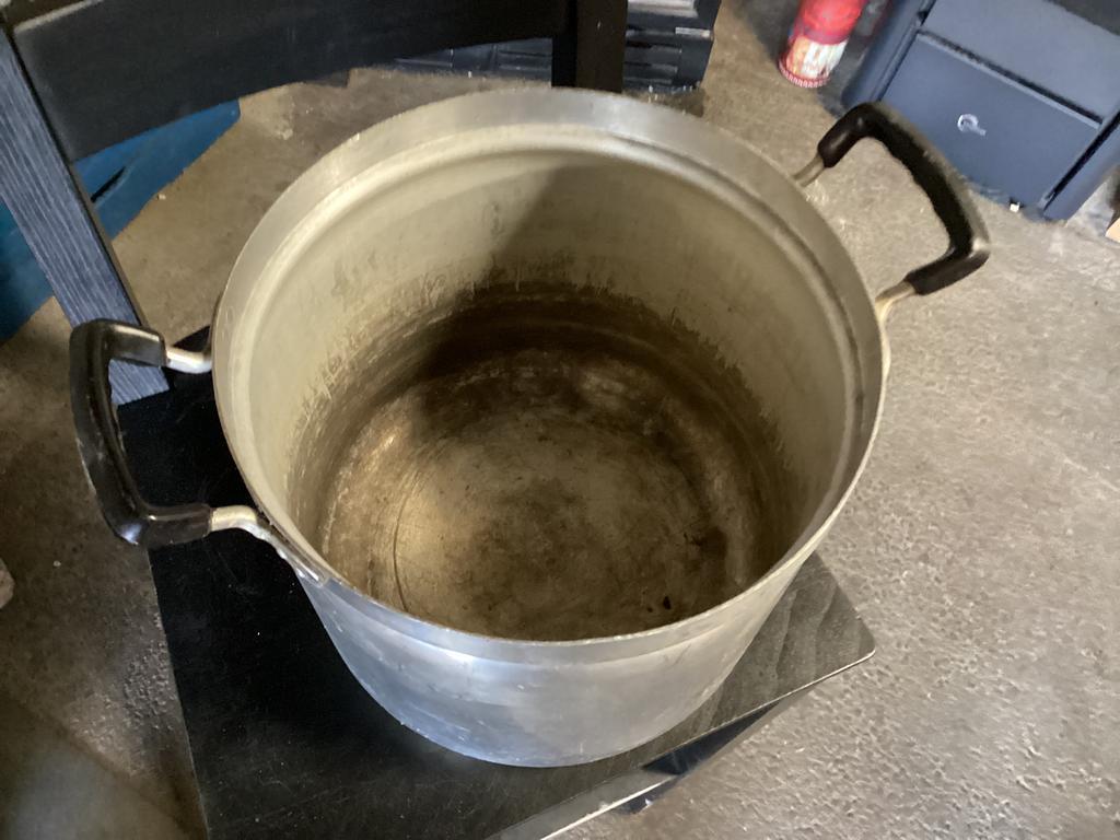 Hoge aluminium pan zonder deksel, Huis en Inrichting, Keuken | Potten en Pannen, Ophalen of Verzenden, Gebruikt, Wok