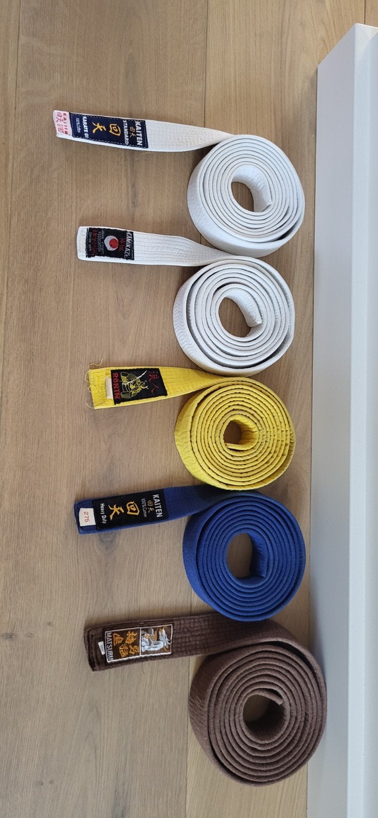 Karate banden - wit / geel / blauw / bruin, Gebruikt, Maat XL, Ophalen of Verzenden, Karate