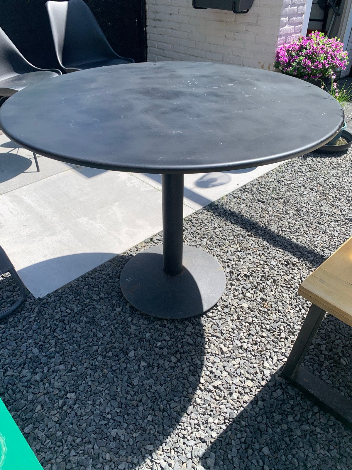 Zwarte ronde tuintafel met centrale poot, Tuin en Terras, Ophalen, Gebruikt, Rond, Metaal