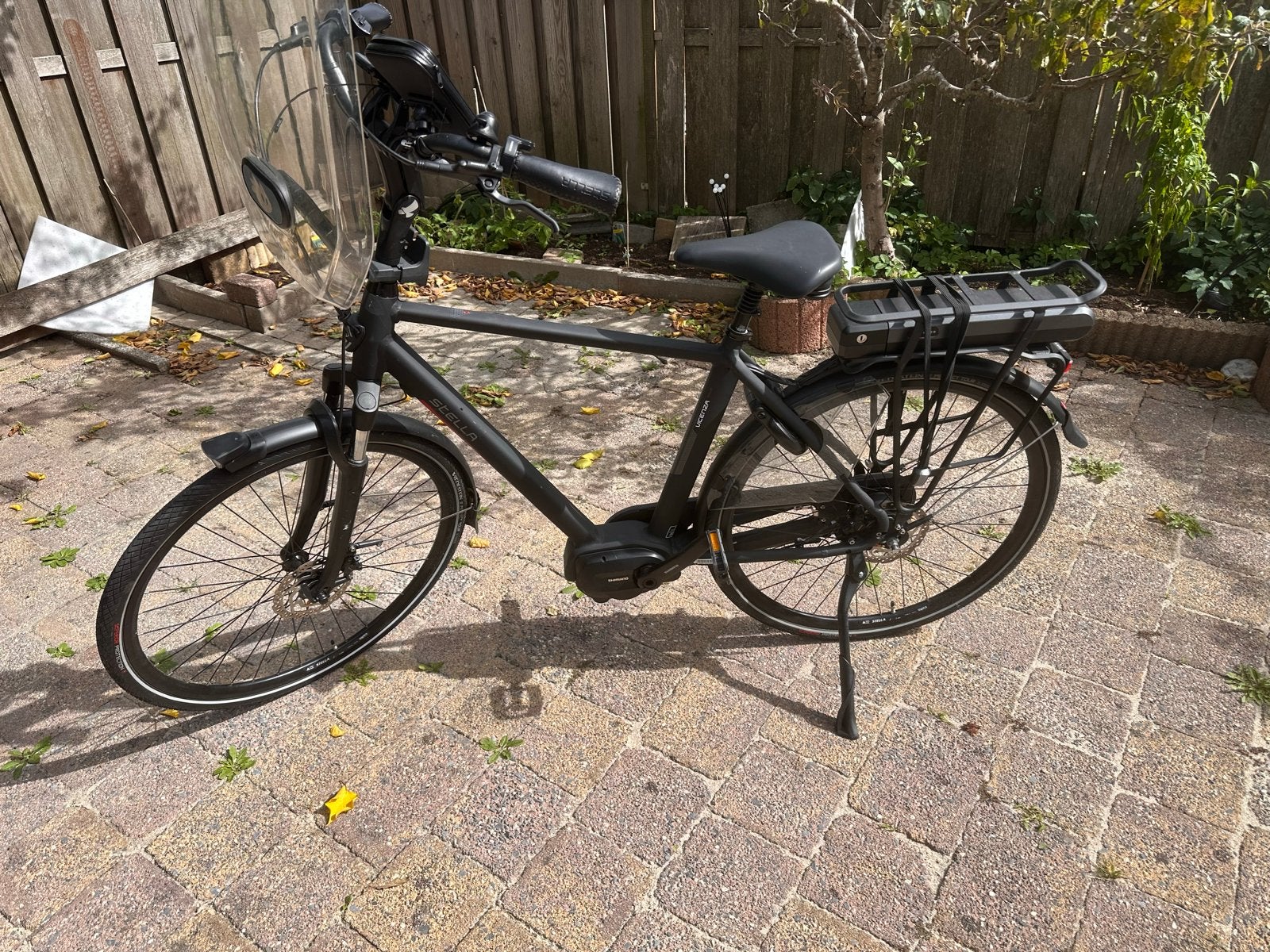 E-bike Stella Vicenza met reservesleutel en oplader, Fietsen en Brommers, Elektrische fietsen, Zo goed als nieuw, 50 km per accu of meer