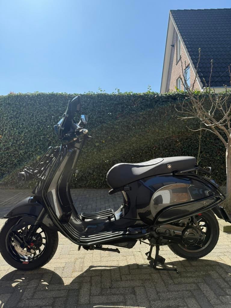 Vespa Sprint Iget 50cc 2018, Ophalen, Zo goed als nieuw, Benzine, Vespa