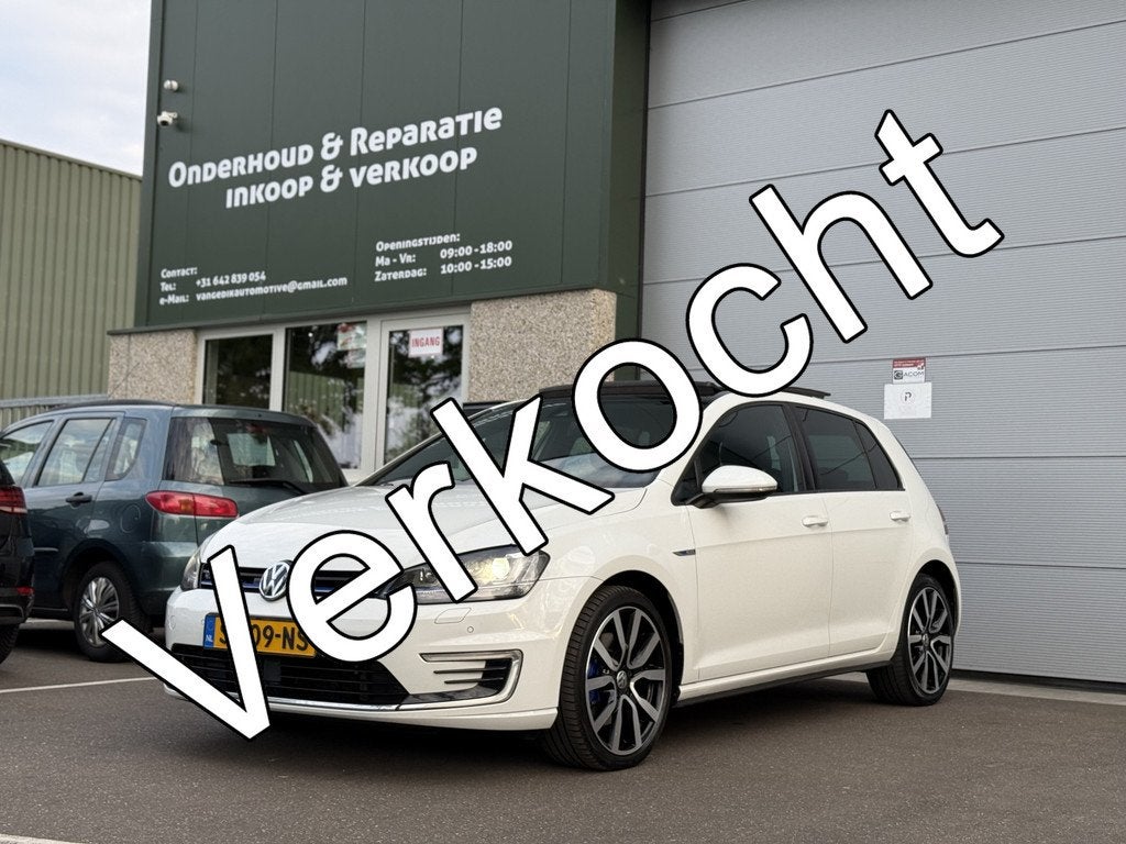 Volkswagen Golf 1.4 TSI GTE Pano Nav Camera Dsg Stlverm Led, Auto's, Volkswagen, 8 kWh, Stof, Gebruikt, Euro 6