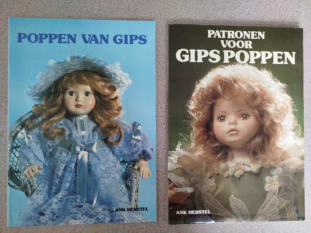 Hobbyboeken Poppen van Gips - Niesje Wolters, Ank Herstel, Ophalen of Verzenden, Zo goed als nieuw, Poppen maken