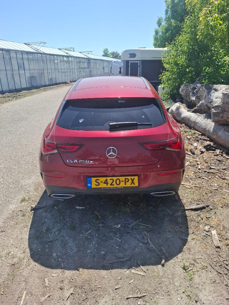 Mercedes-Benz CLA 250 e 218pk 8G-DCT 2023 Rood, Auto's, CLA, 4 cilinders, 160 pk, Stationwagon