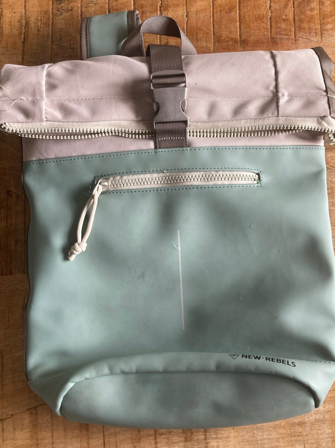 New rebels Backham New York rolltop, Sieraden, Tassen en Uiterlijk, Tassen | Rugtassen, Ophalen of Verzenden, Gebruikt, 40 cm of meer