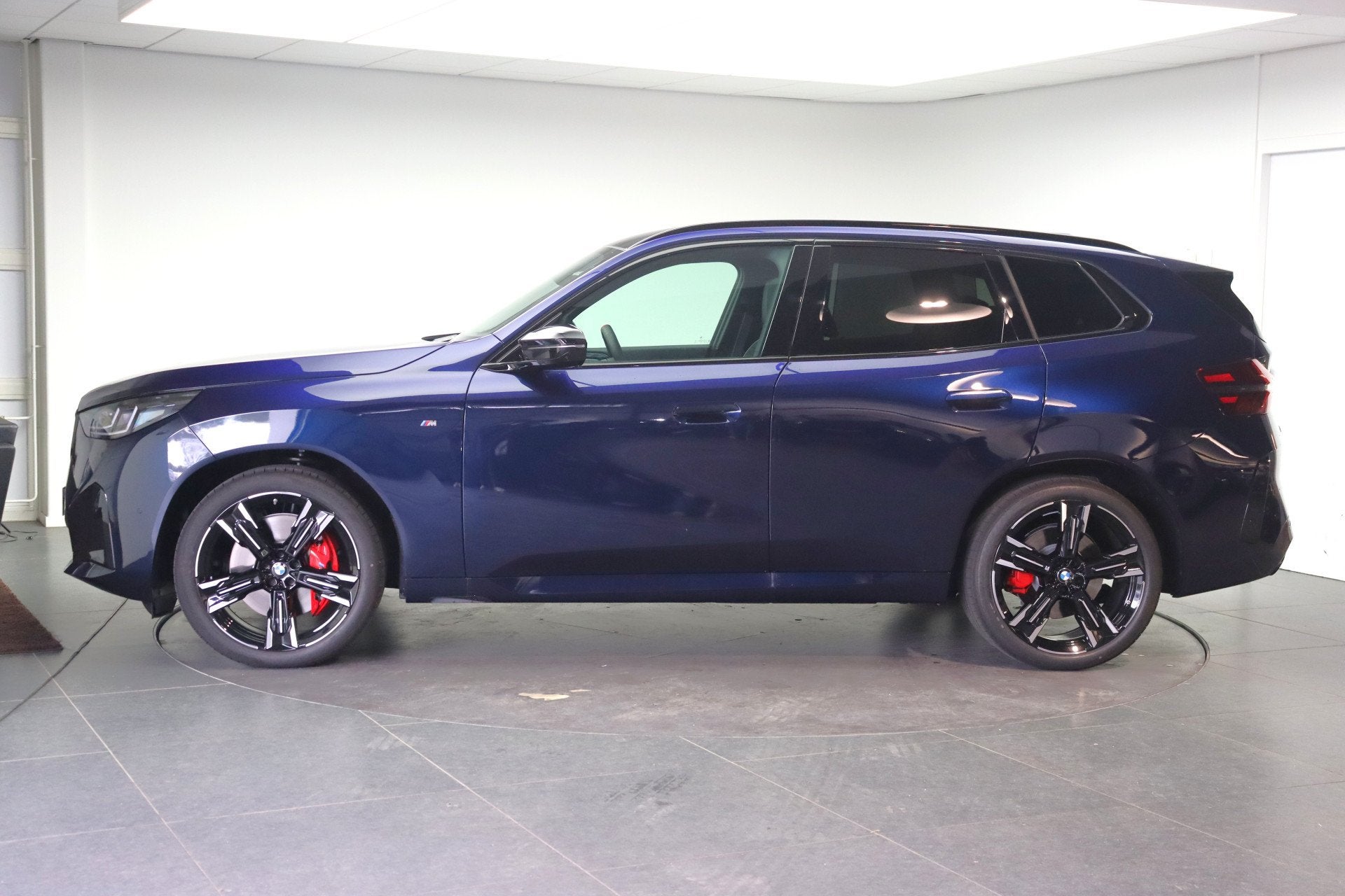 BMW X3 M50 M Sport Automaat / Trekhaak / Panoramadak / Sport, Dealer onderhouden, Met garantie (alle), Blauw, 2500 kg