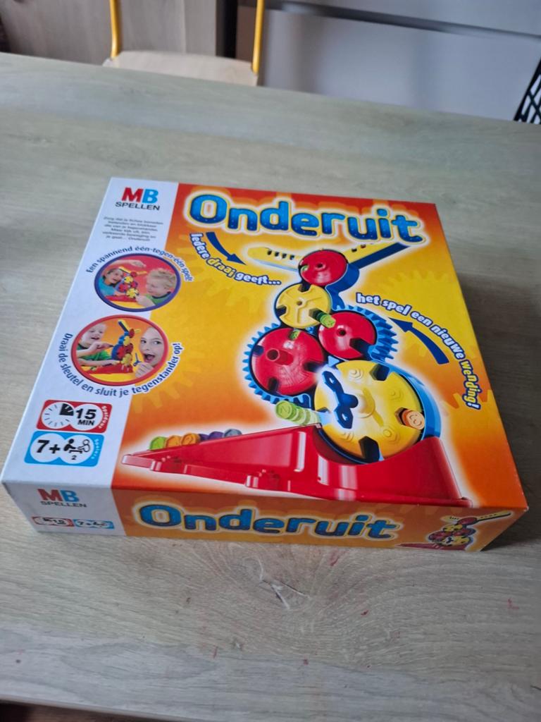 Onderuit bordspel van MB Spellen - Compleet en Netjes, MB Spellen, Een of twee spelers, Ophalen of Verzenden, Zo goed als nieuw