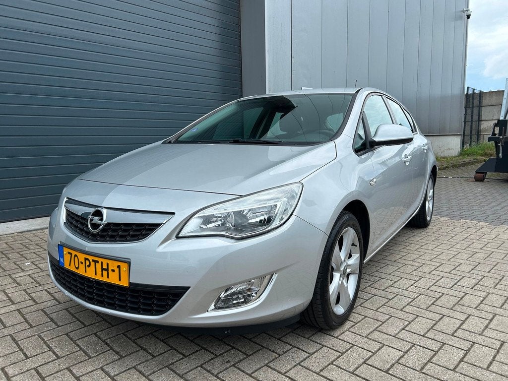 Opel Astra 1.4i Turbo Edition AIRCO NAP APK 2011, Voorwielaandrijving, Euro 5, Stof, Gebruikt