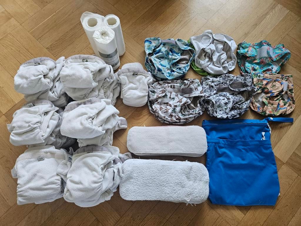 Groot pakket wasbare luiers 25x met toebehoren, Ophalen of Verzenden, Gebruikt, Jongetje of Meisje
