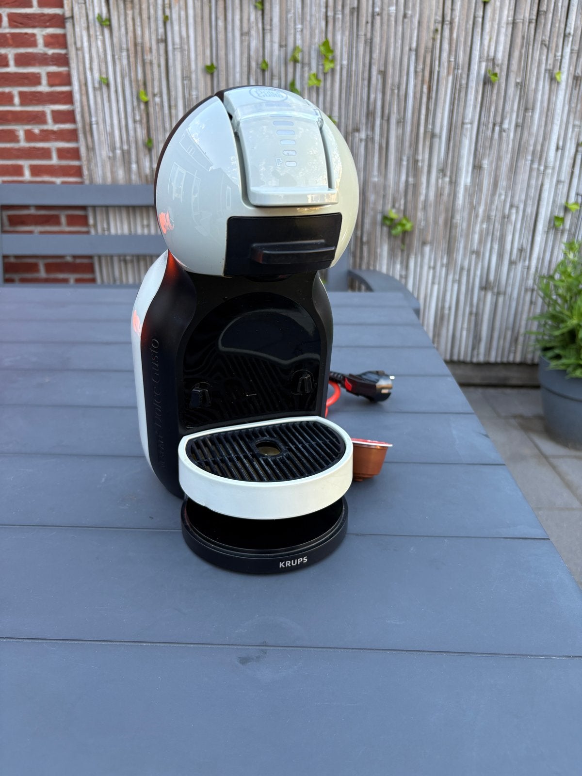 Dolce Gusto koffie apparaat, Witgoed en Apparatuur, Koffiezetapparaten, Ophalen, Gebruikt, Koffiemachine, 1 kopje