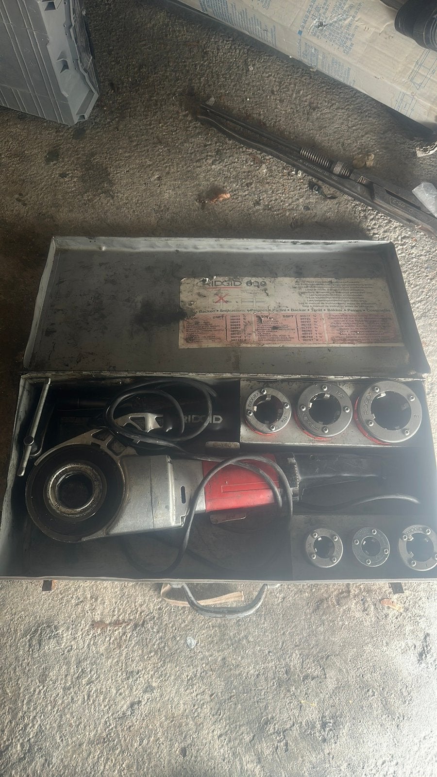 Rigid draadsnijmachine, Ophalen, Gebruikt