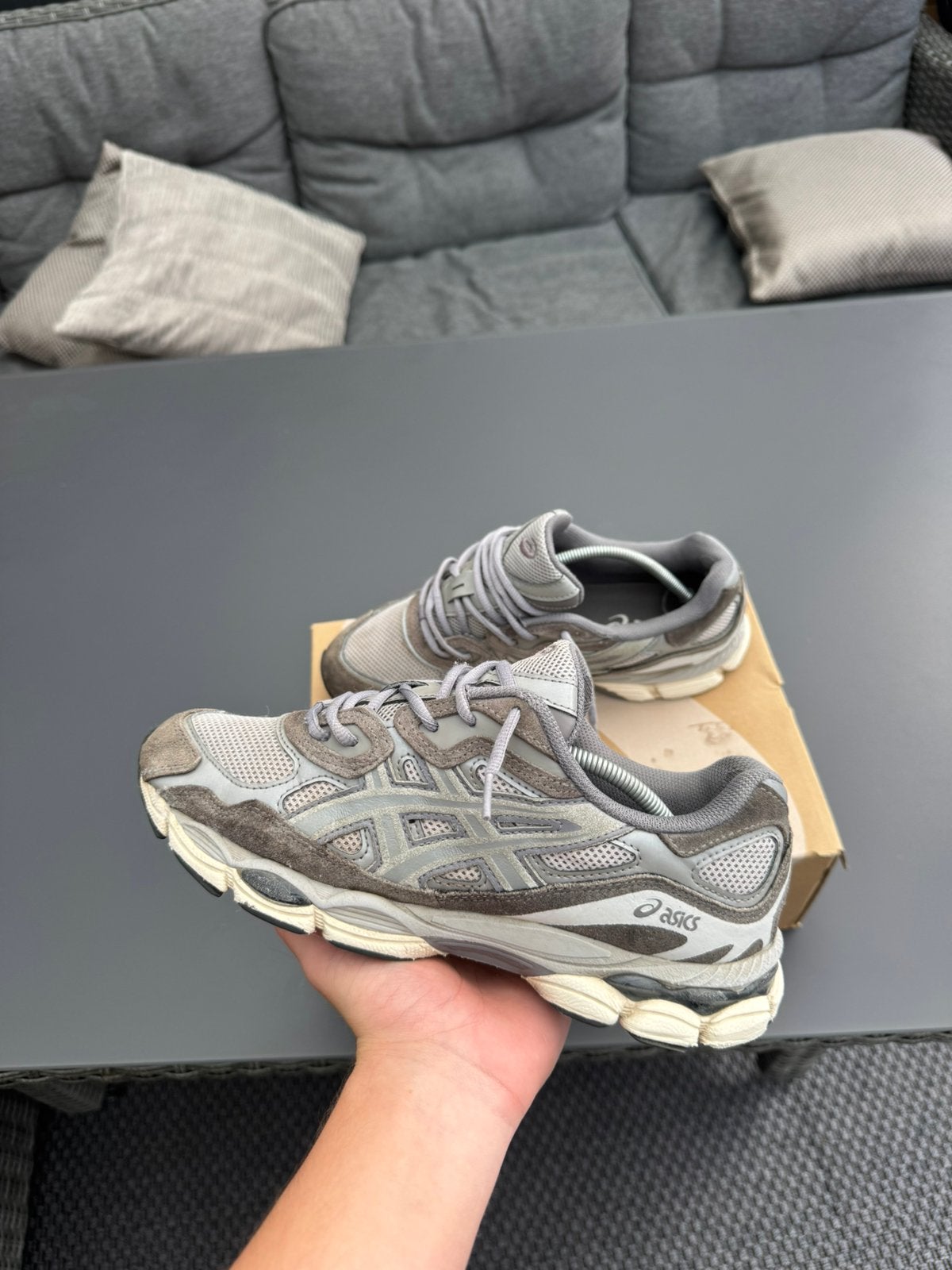 ASICS Gel - NYC Oyster grey., Overige kleuren, Ophalen of Verzenden, Sneakers of Gympen, Zo goed als nieuw