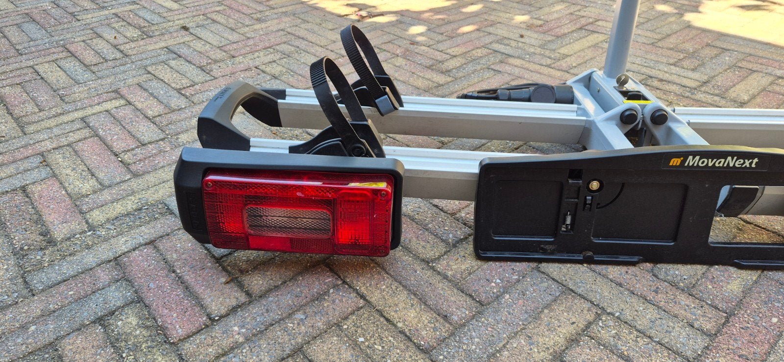 Movanex Luxt fietsendrager, Auto diversen, Fietsendragers, Ophalen, Zo goed als nieuw, 2 fietsen, Trekhaakdrager