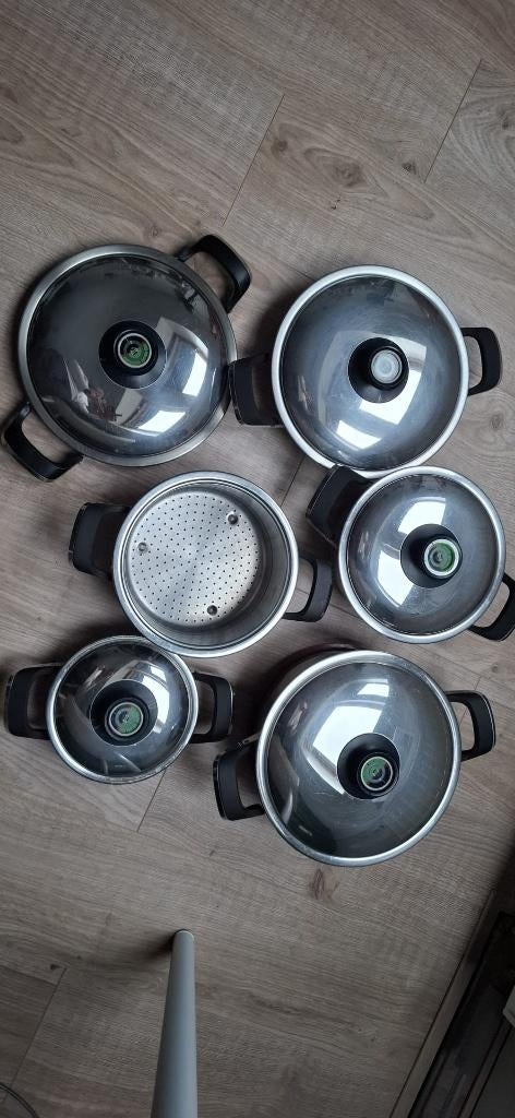 AMC pannenset, Huis en Inrichting, Keuken | Potten en Pannen, Ophalen, Zo goed als nieuw, Rvs, Pannenset