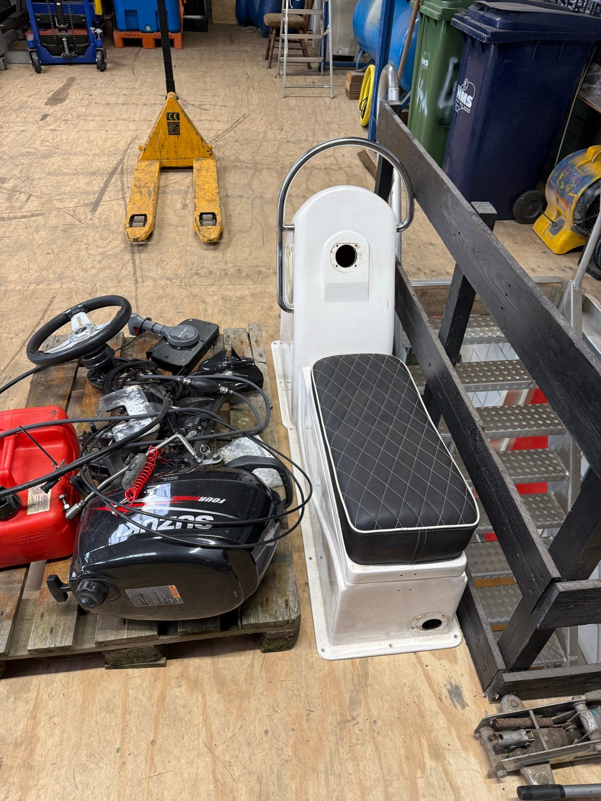 Suzuki buitenboordmotor met stuurconsole en accessoires, Watersport en Boten, Gebruikt, Met afstandsbediening, Minder dan 5 pk