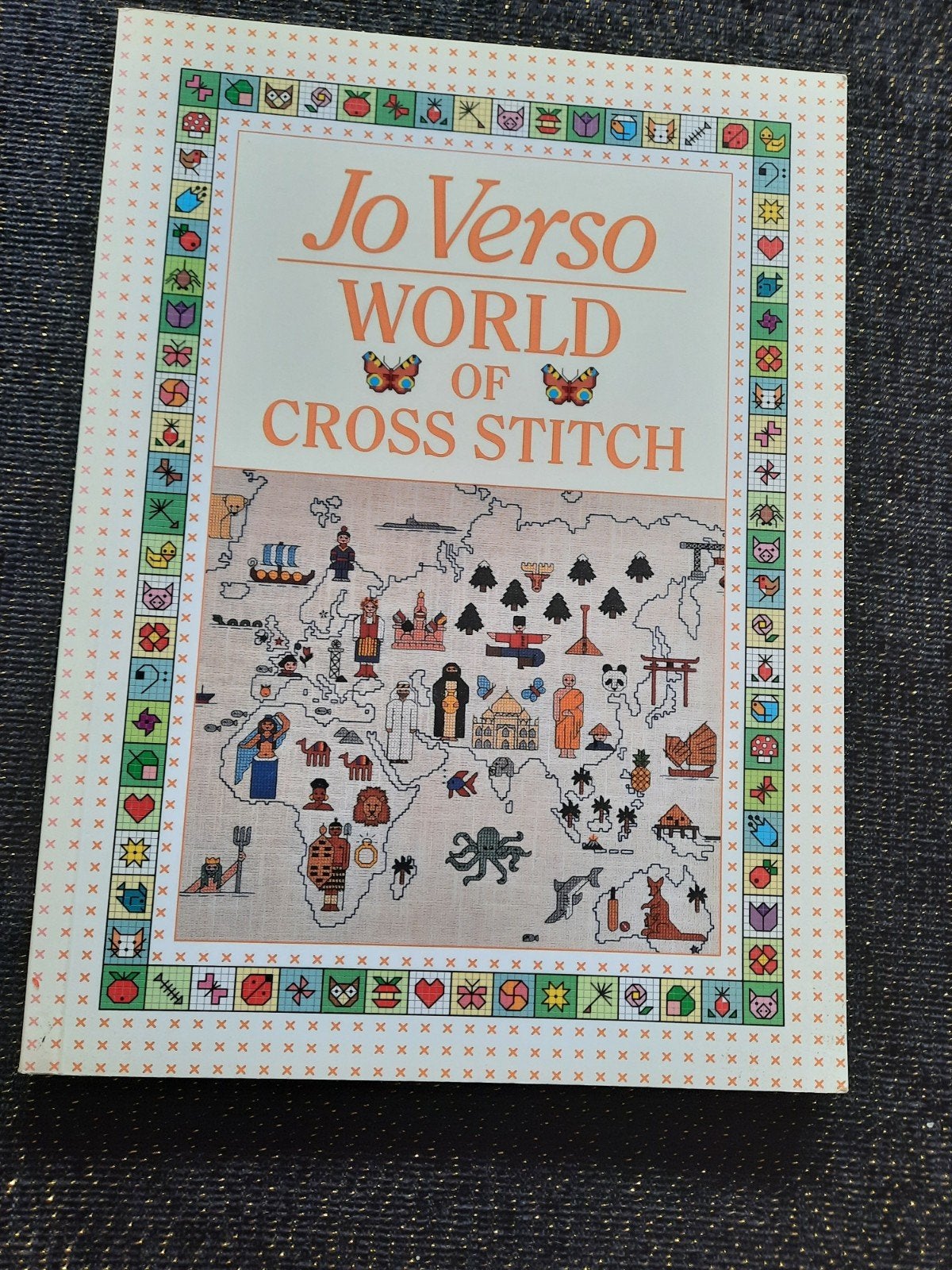 Jo Verso World of Cross Stitch - Borduurpatronen Boek, Ophalen of Verzenden