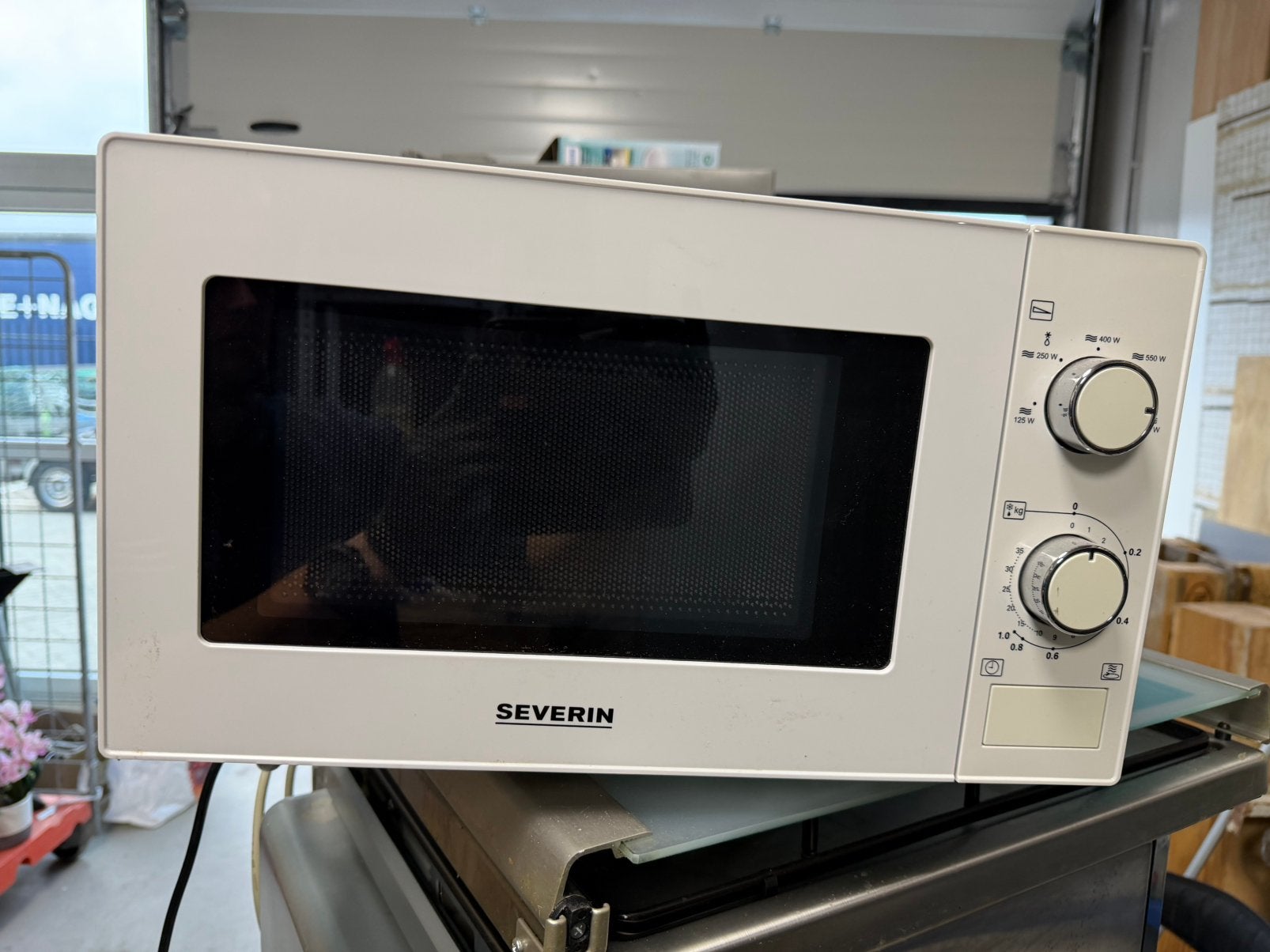 Serverin magnetron makkelijk bedienbaar, Witgoed en Apparatuur, Ophalen, Zo goed als nieuw