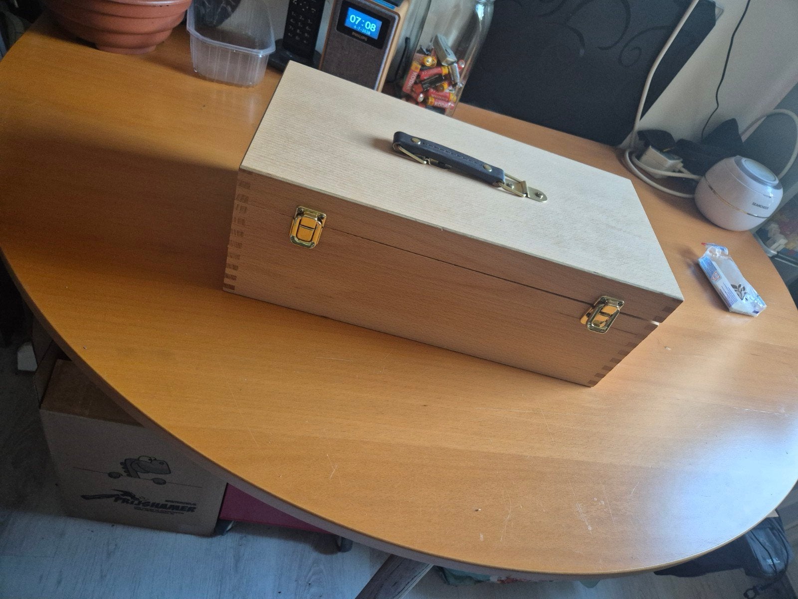 Schilderkist met ezel en toebehoren, Ophalen