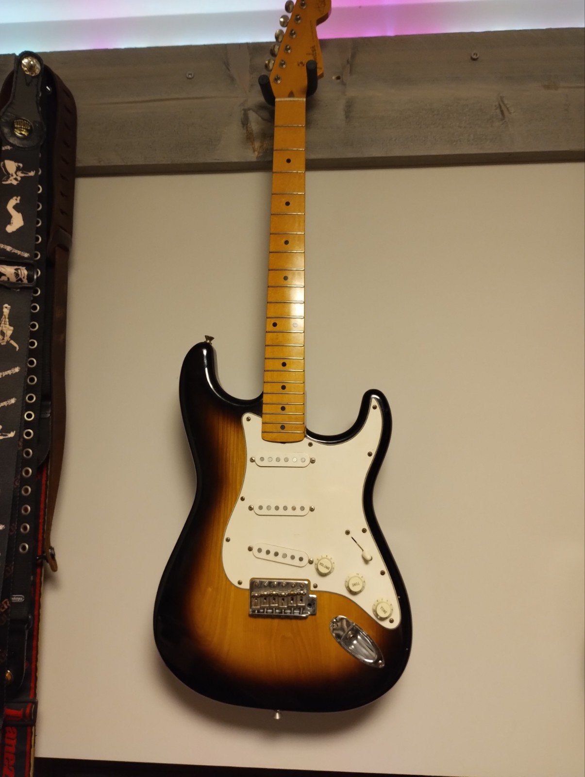 Fender stratocaster 50th anniversary made in japan 1996, Ophalen of Verzenden, Zo goed als nieuw, Solid body, Fender