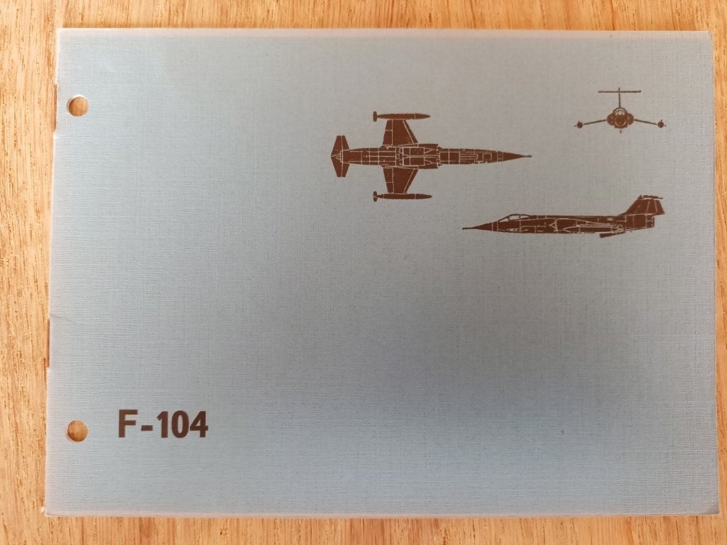 Historische vliegtuigen jaren 70 Koninklijke Luchtmacht, Verzamelen, Ophalen of Verzenden, Gebruikt, Boek of Tijdschrift