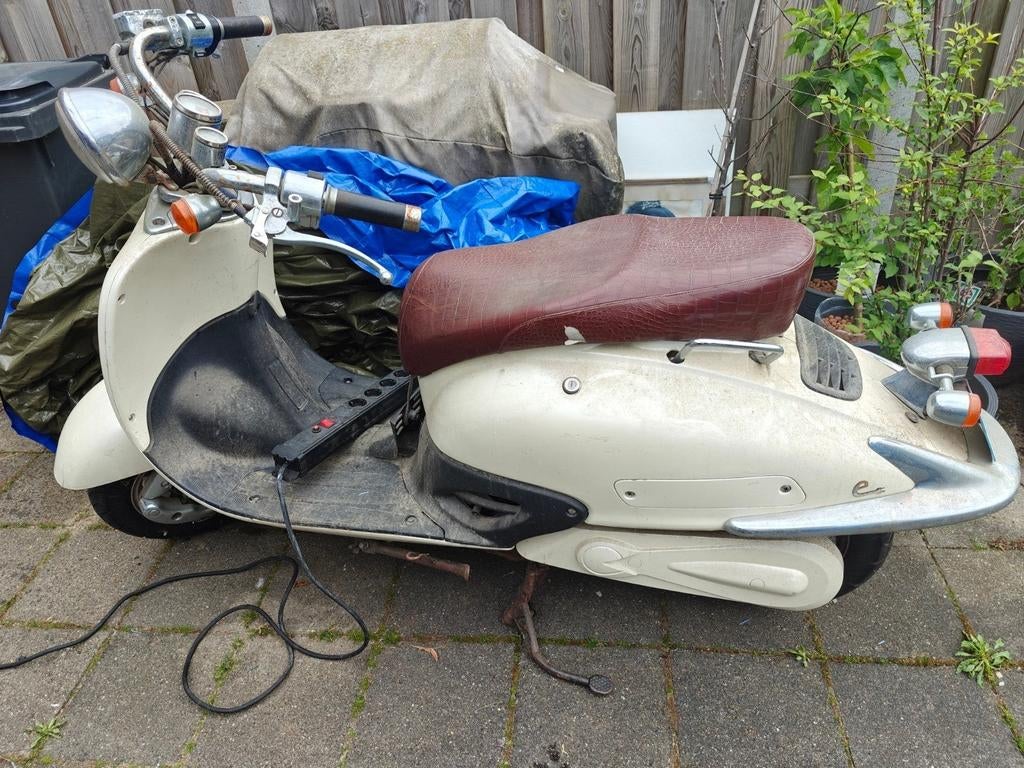 Gratis Eberetti elektrische scooter - loop/sloop/onderdelen, Ophalen, Gebruikt, Elektrisch, Overige merken