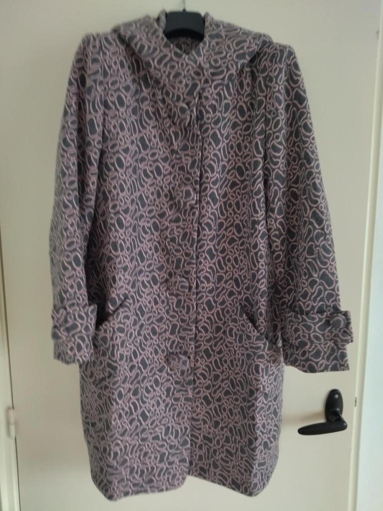 Aparte gevoerde manteljas maat 40, Kleding | Dames, Ophalen of Verzenden, Zo goed als nieuw, Maat 38/40 (M), Grijs