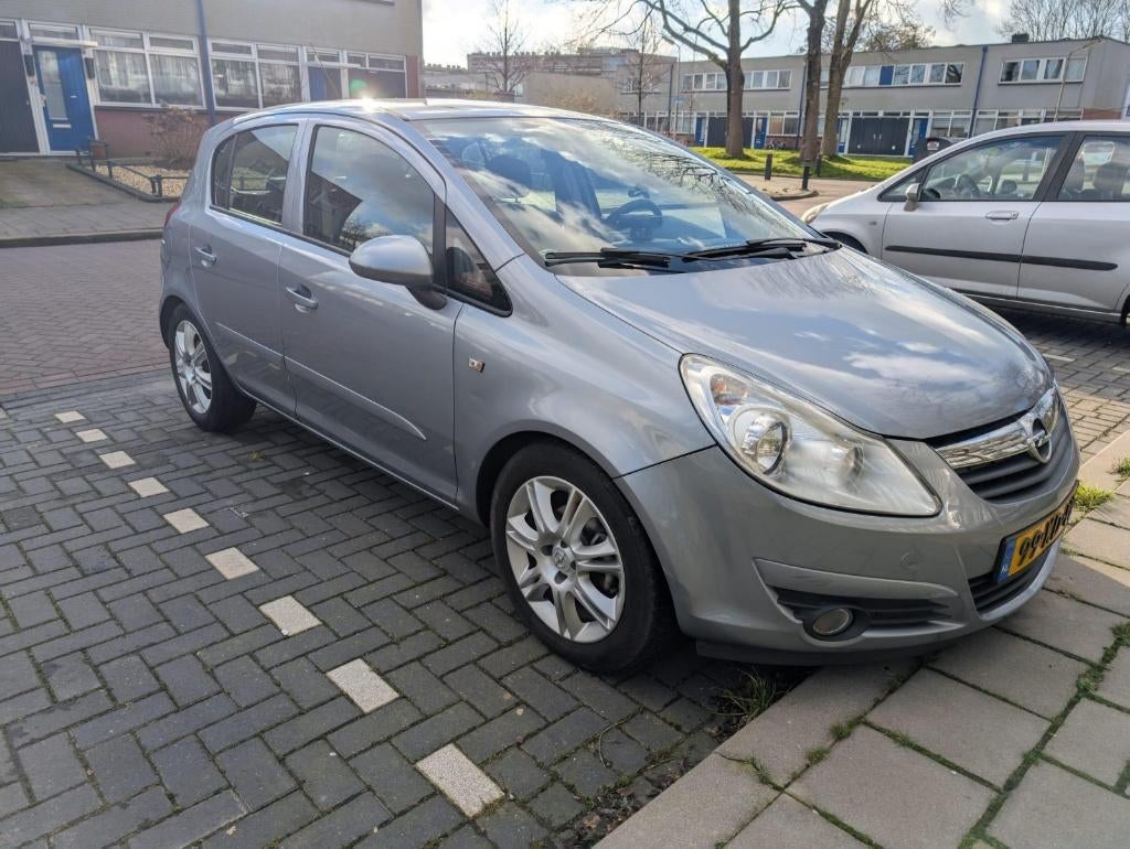 Leuke Opel Corsa 1.4-16V Enjoy uit 2007 met NAP, Auto's, Voorwielaandrijving, Zwart, 4 cilinders, Origineel Nederlands